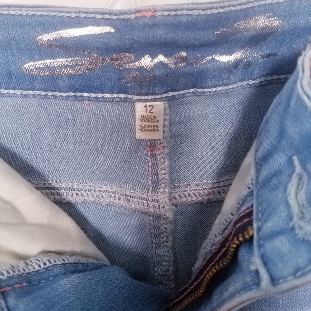 Seven7 Denim Jean Weekend Short Raw Hem NWT - Picture 7 of 7